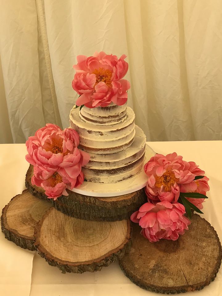 Clock Tower Cakes Weddings Wedding Cakes Bedfordshire