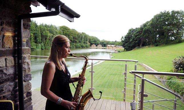 Wendy Allen Saxophonist